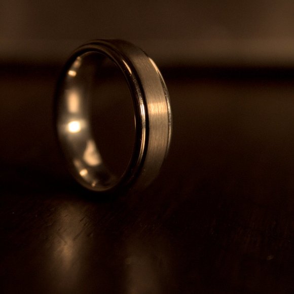 Tungsten Men's Wedding Band 6.0 mm - Picture 2 of 4